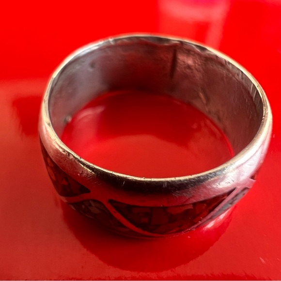 Vintage Southwestern Silver Turquoise & Coral Inlay Infinity Band. Size 4.5 - Picture 14 of 14